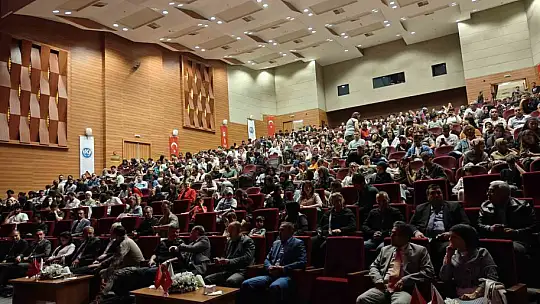 Kumar bağımlılığını tiyatro ile anlattılar