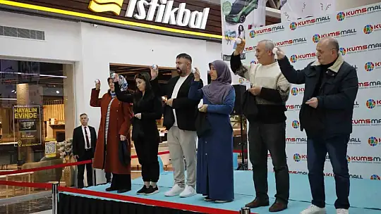 KUMSMALL AVM'den 0 kilometre otomobil
