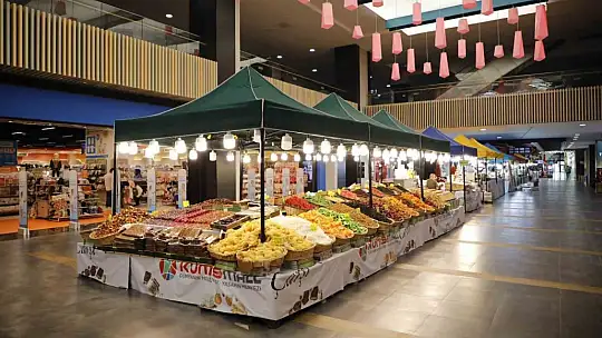Kumsmall'da alışveriş şöleni