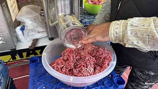 Kurbanlıklar sucuk oldu