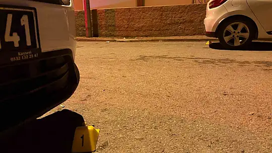 Kurşunlanan evde anne-oğul yaralandı