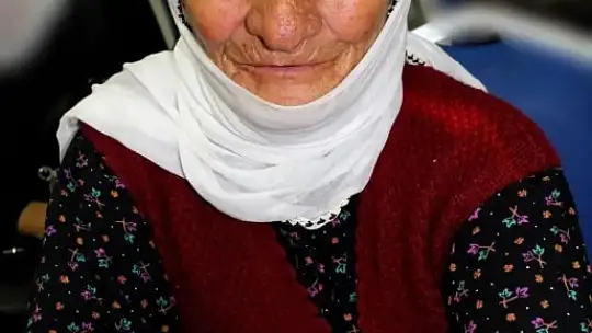 Kurtuluş Savaşı gazisinin kızı 102 yaşında hayatını kaybetti