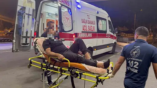 Kuş türü araba ortadan büküldü: 3 yaralı