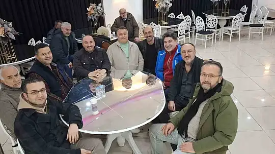 Kuşlar en iyi ötüşü yapmak için yarıştı