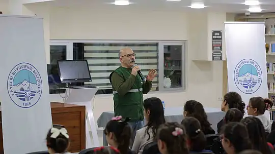 Kütüphane Haftası'na özel Yazar-Okur Buluşmaları