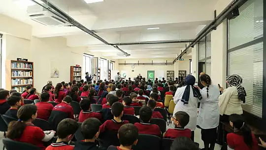 Kütüphane Haftası'na özel Yazar-Okur Buluşmaları