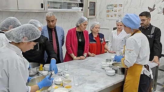 Lise öğrencilerinden 'çölyak' farkındalığı