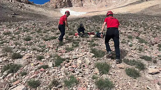 Mahsur kalan dağcılara böyle ulaşıldı