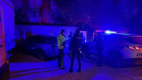 Market otoparkına sıkışınca yaya olarak kaçtı