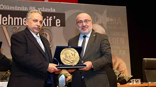 Mehmet Akif Ersoy'a Talas'ta vefa