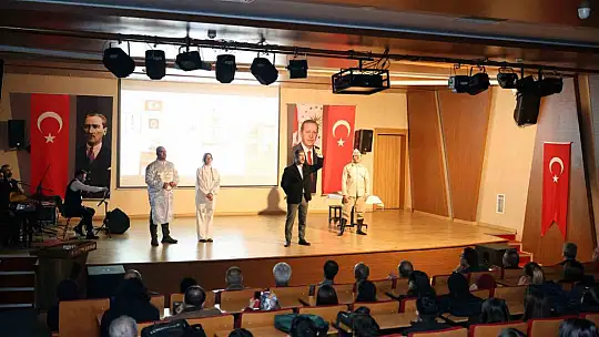 Mehmet Akif Talas'ta tiyatro ile anıldı