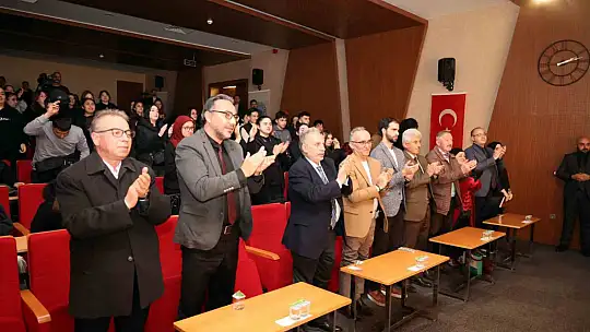 Mehmet Akif Talas'ta tiyatro ile anıldı