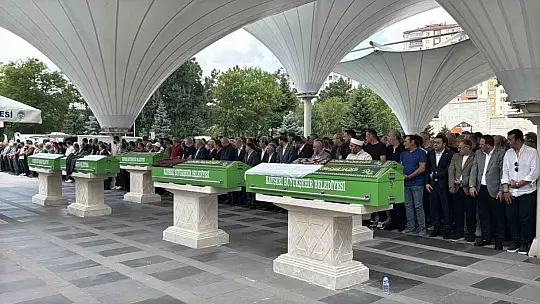 Mehmet Arar'ın babası toprağa verildi