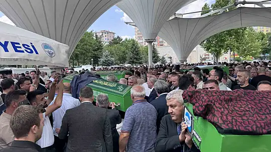 Mehmet Arar'ın babası toprağa verildi