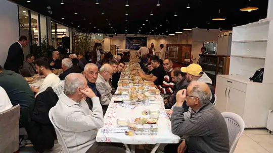 Mehmet Özhaseki Talas'ın İkram Sofrası'nda
