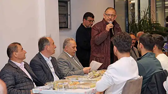 Mehmet Özhaseki Talas'ın İkram Sofrası'nda