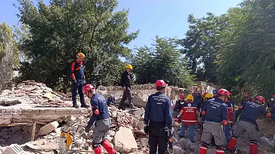 Melikgazi Arama Kurtarma Ekibi deprem tatbikatında yerini aldı
