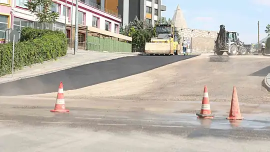 Melikgazi asfalt yatırımıyla mahallelere değer katmaya devam ediyor
