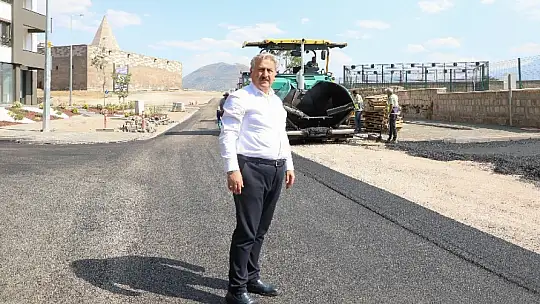 Melikgazi asfalt yatırımıyla mahallelere değer katmaya devam ediyor