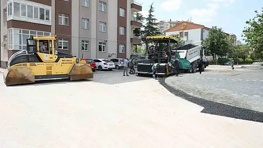 Melikgazi Belediyesi, 17 bölgede yol çalışması yapıyor