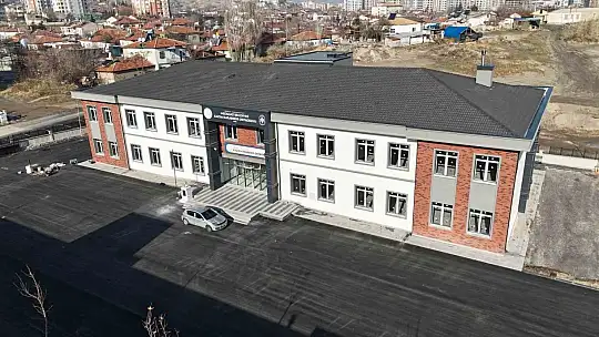 Melikgazi Belediyesi, 3 mahalleye birden hizmet edecek okullarda sona geldi