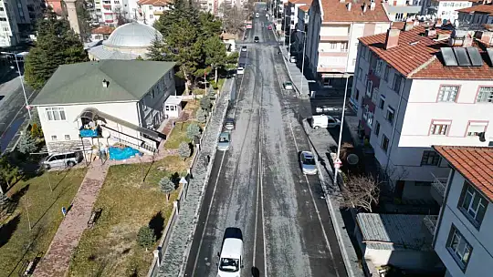 Melikgazi Belediyesi 5 yılda 661 kilometre rekor asfalt yol yaptı
