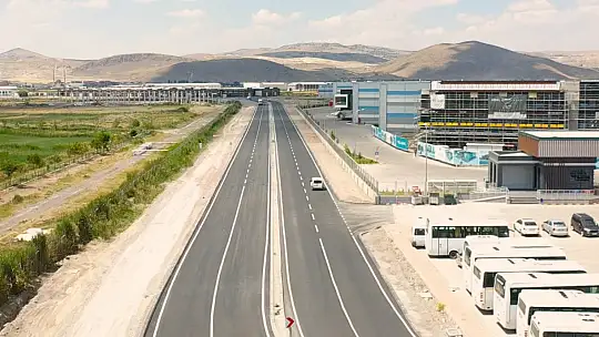 Melikgazi Belediyesi 5 yılda 661 kilometre rekor asfalt yol yaptı