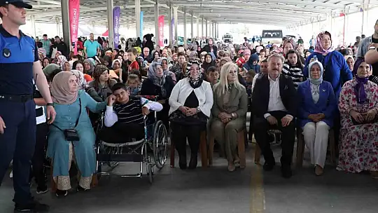 Melikgazi Belediyesi, Anneler Günü Şenliği ile gönüllere dokundu