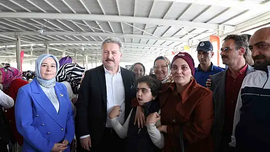 Melikgazi Belediyesi, Anneler Günü Şenliği ile gönüllere dokundu