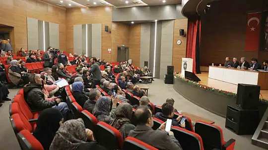 Melikgazi Belediyesi Aydınlıkevler'de yeni kentsel dönüşüm çalışması için butona bastı