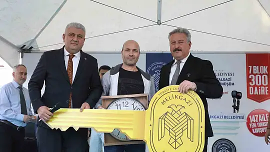 Melikgazi Belediyesi Battalgazi'de 300 daire teslimi ve kura töreni gerçekleştirdi