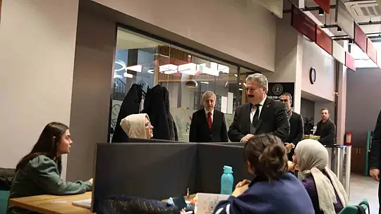Melikgazi Belediyesi eğitim yatırımlarıyla takdir topluyor