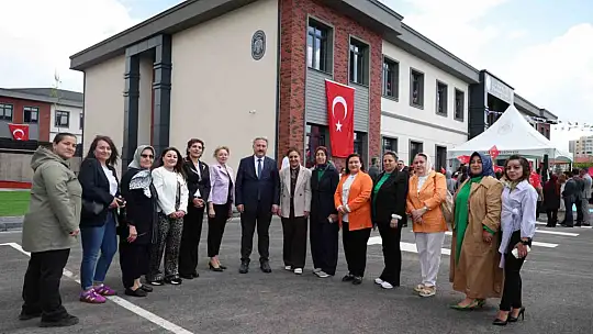 Melikgazi Belediyesi Kazım Karabekir İlkokulu ve Ortaokulu açıldı