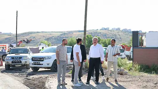 Melikgazi Belediyesi'nden 4 mahalleye asfalt atağı