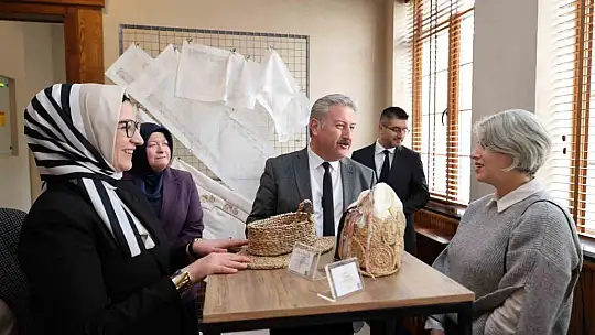 Melikgazi Belediyesi'nden Kadınlar Günü'ne özel el emeği sergi