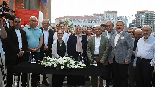 Melikgazi Belediyesi'nin Kumaştan Hikayeler Sergisi unutulmaz anlara tanıklık etti