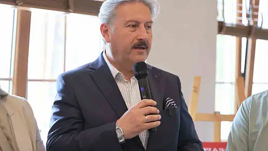 Melikgazi Belediyesi'nin kurslarındaki bir yıllık emek görücüye çıktı