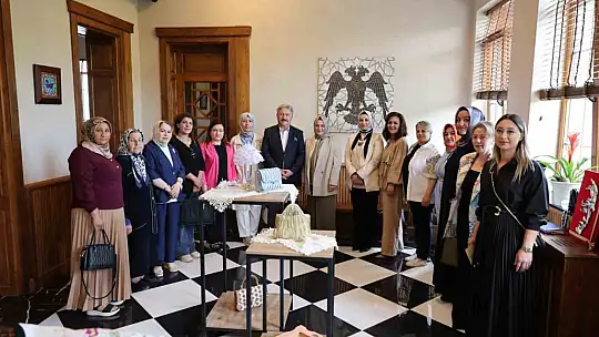 Melikgazi Belediyesi'nin kurslarındaki bir yıllık emek görücüye çıktı