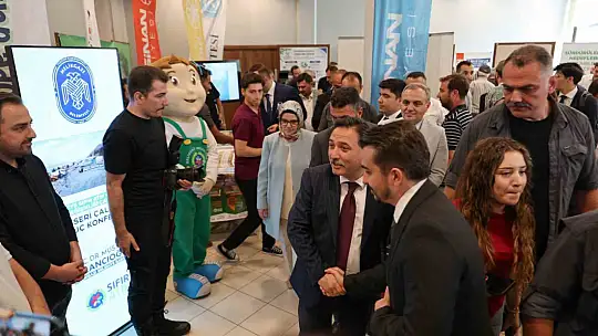 Melikgazi Belediyesi'nin sıfır atık başarısına teşekkür plaketi