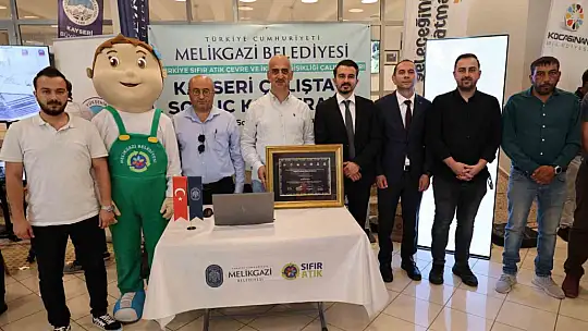 Melikgazi Belediyesi'nin sıfır atık başarısına teşekkür plaketi