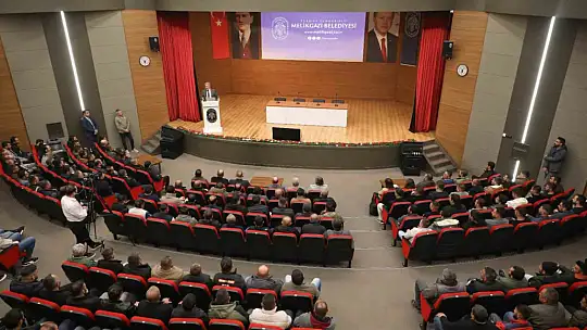 Melikgazi Belediyesi Park ve Bahçeler personeline 'Ağaç Bakım Sırları' anlatıldı