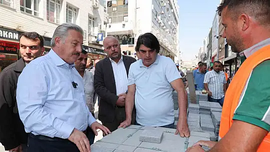 Melikgazi Belediyesi şehrin merkezine estetik katmaya devam ediyor