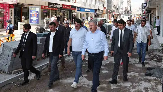 Melikgazi Belediyesi şehrin merkezine estetik katmaya devam ediyor