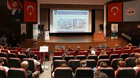 Melikgazi Belediyesi Sıfır Atık Çalıştayı'nda örnek çalışmalarını anlattı