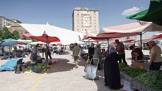 Melikgazi Belediyesi üretici pazarlarında organik ürünler vatandaşla buluşuyor