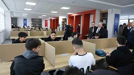 Melikgazi Belediyesi yeni bir Akıl Küpü Kütüphanesi'nin daha açılışını gerçekleştirdi