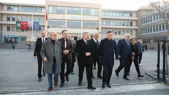 Melikgazi Belediyesi yeni bir Akıl Küpü Kütüphanesi'nin daha açılışını gerçekleştirdi