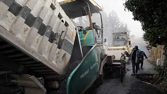 Melikgazi Belediyesi, yol çalışmaları ile ulaşımı daha konforlu hale getiriyor