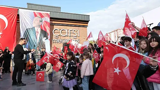 Melikgazi'de 19 Mayıs'ın heyecan ve coşkusu, Gençlik Orkestrası'nın konseriyle taçlandı