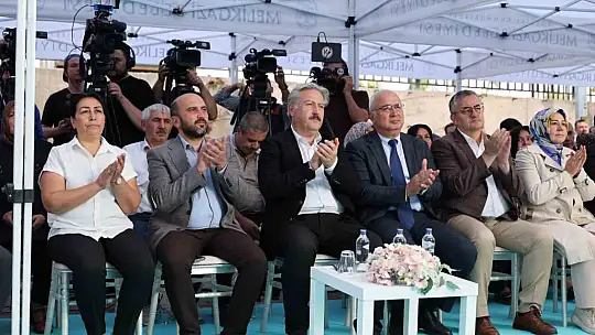 Melikgazi'de 24 aile yeni evlerine kavuştu